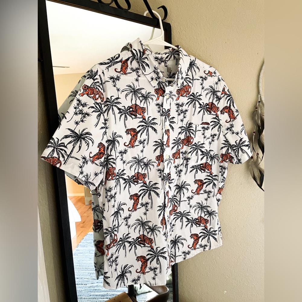 Goodfellow & Co. • Tiger and Palm Tree Button Up • NWOT